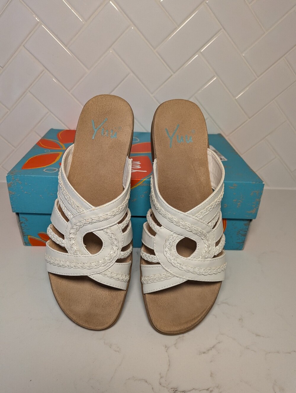 Yuu Jordan White Womens Sandals Size 7 Coastal Resort Beach